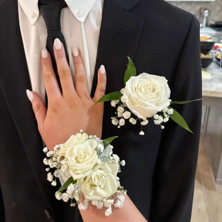 Corsage/ Boutonniere